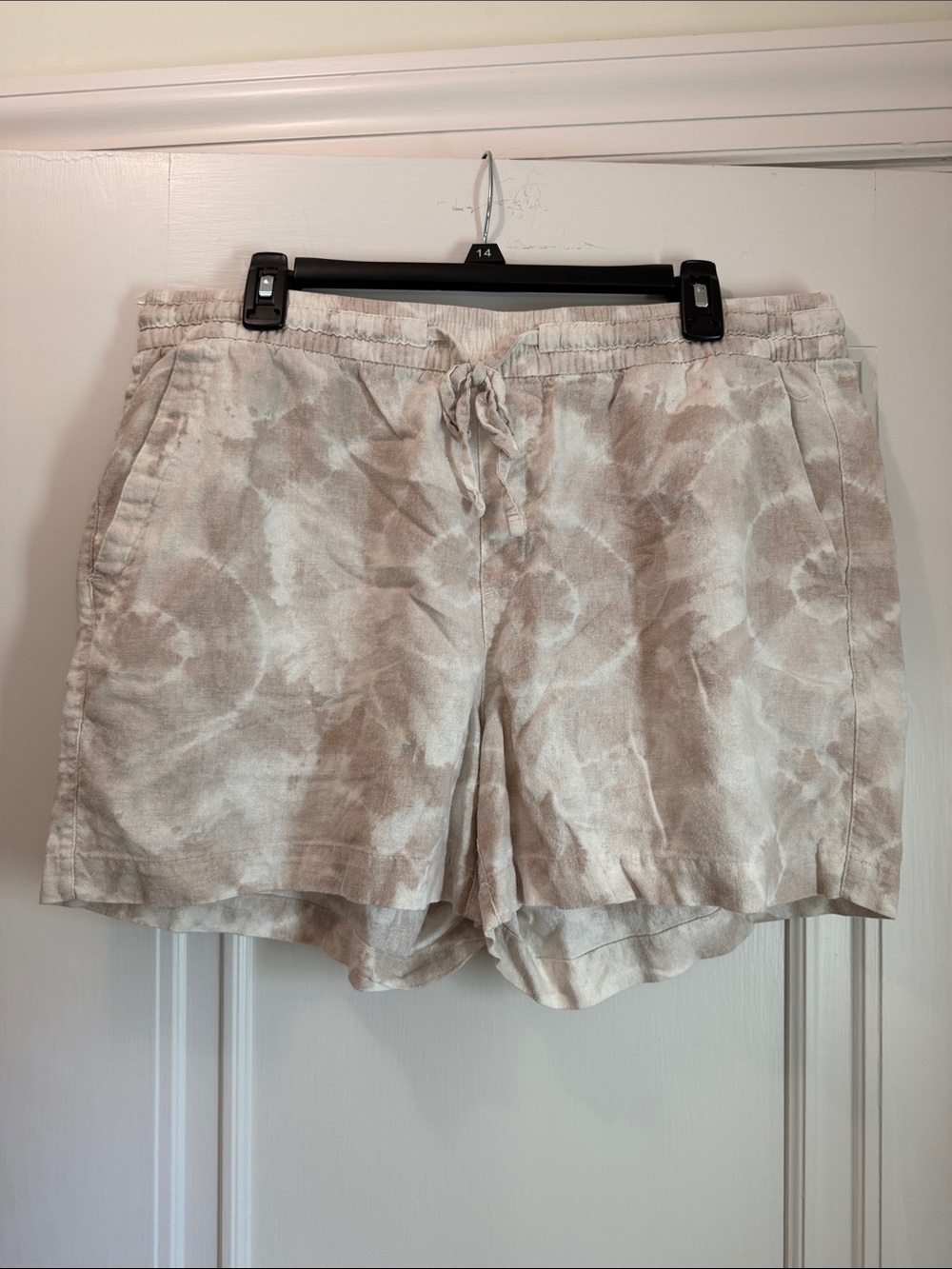 Old Navy Neutral Tie-Dye Linen-Blend Drawstring Shorts